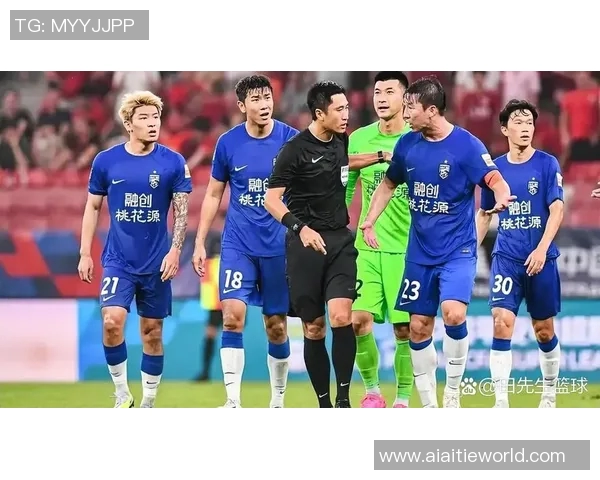 戴维森助攻助力球队逆转胜利展现卓越团队合作精神 戴维森助攻助力球队逆转胜利展现卓越团队合作精神