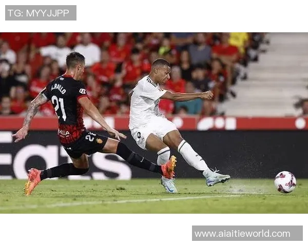 切尔西签下巴西新秀门将卡马略,引发外界对守门员位置的讨论 切尔西签下巴西新秀门将卡马略,引发外界对守门员位置的讨论