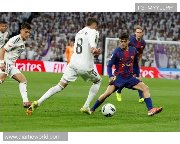 西甲赛季前瞻：各支球队实力分析，巴萨皇马竞争激烈