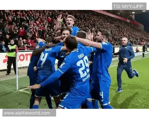 霍芬海姆惨遭连败!德甲洛瓦众势难敌,球迷怒呼不满 霍芬海姆惨遭连败!德甲洛瓦众势难敌,球迷怒呼不满